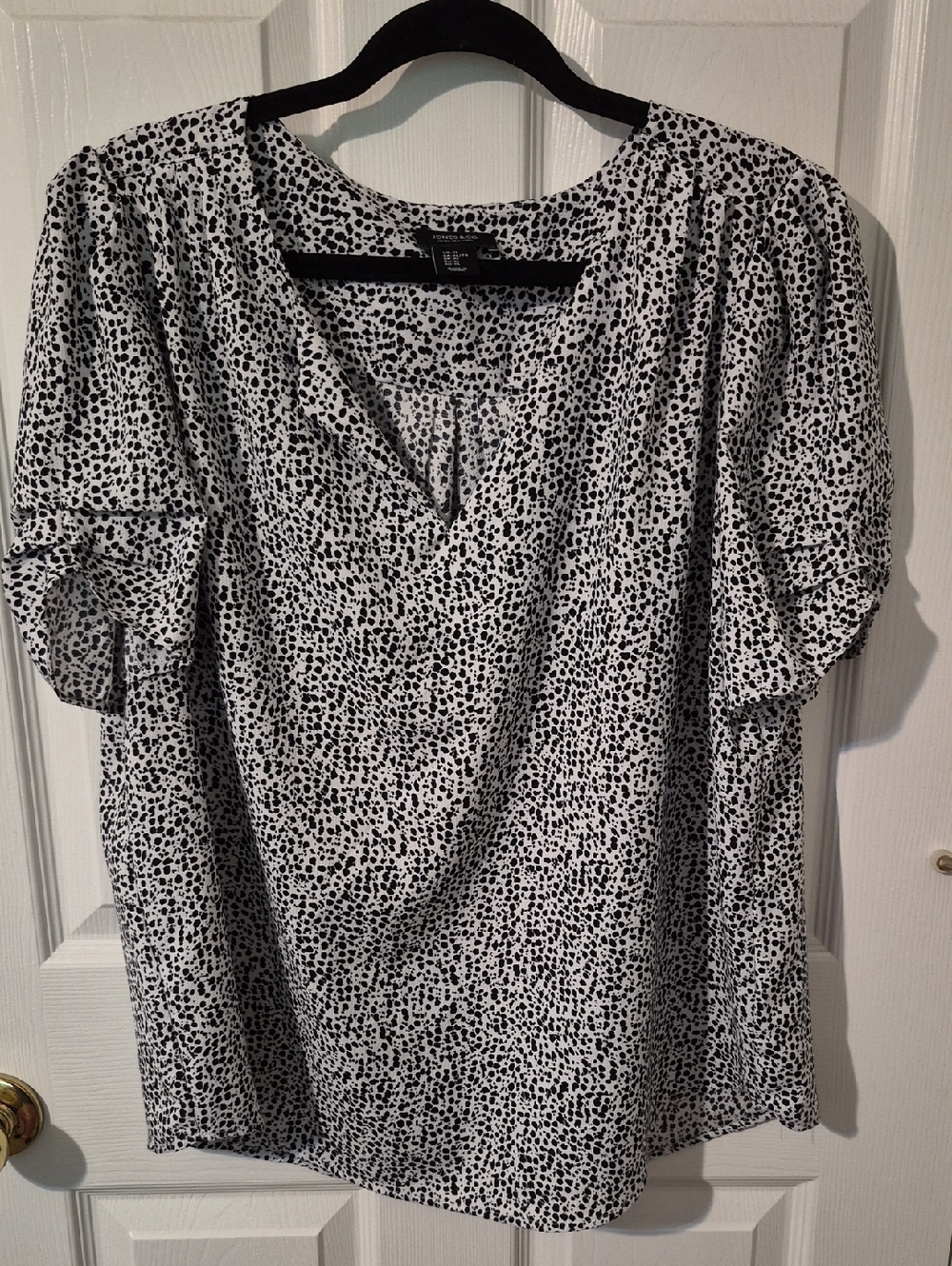 Jones New York Black and White Printed Short Sleeve Blouse